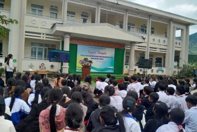 TRƯỜNG THCS BA TÔ PHỐI HỢP VỚI XÃ BA TÔ TỔ CHỨC HOẠT ĐỘNG TUYÊN TRUYỀN PHÒNG, CHỐNG TẢO HÔN VÀ HÔN NHÂN CẬN HUYẾT THỐNG